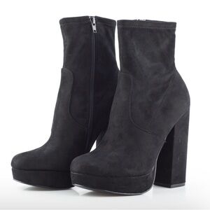 Steve Madden Black Heeled Boots